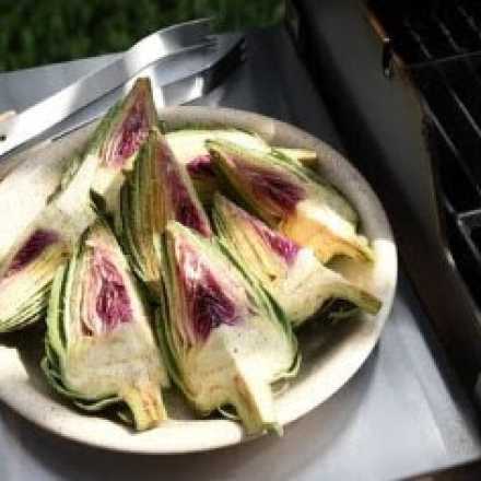 sliced fresh artichokes