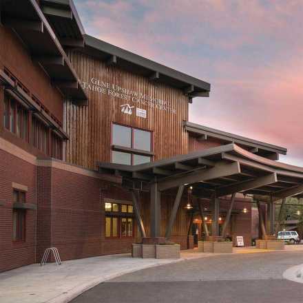 Gene Upshaw Memorial Tahoe Forest Cancer Center Exterior 