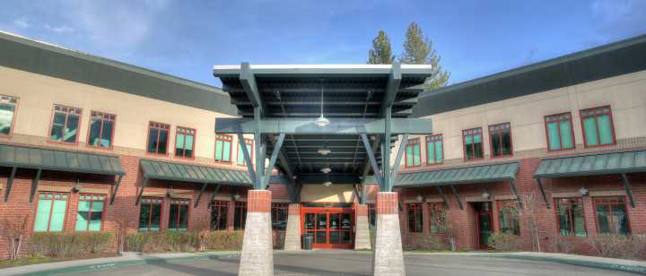 Entrance of Tahoe Forest Hospital